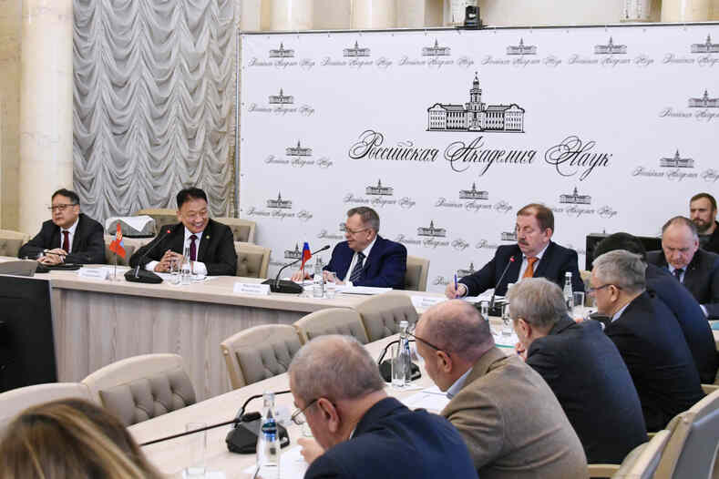 Российско-монгольская экспертная группа по ОВОС проекта ГЭС на экосистему Байкала